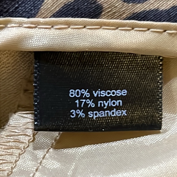 The Limited size 6 Ideal Stretch leopard print crop pants - Picture 6 of 7